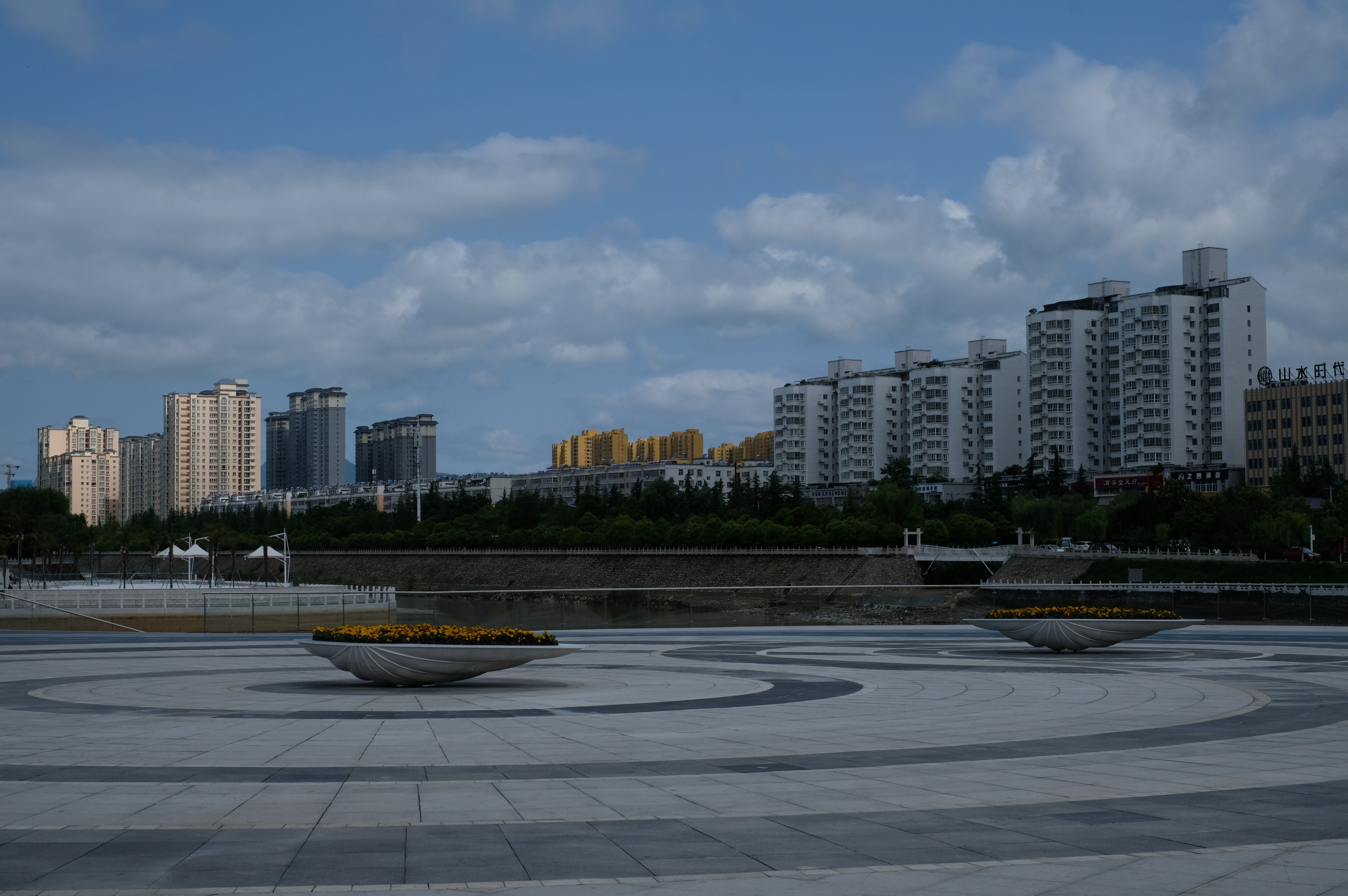 影像商州雨后鹤城如画